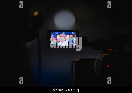 Valdebebas, Madrid, Spanien. Mai 2024. Carlo Ancelotti, Trainer von Real Madrid, sprach auf der Pressekonferenz während des Real Madrid Open Media Day vor dem Finale der UEFA Champions League gegen Borussia Dortmund am 27. Mai 2024 in Ciudad Real Madrid in Valdebebas, Spanien. (Kreditbild: © Alberto Gardin/ZUMA Press Wire) NUR REDAKTIONELLE VERWENDUNG! Nicht für kommerzielle ZWECKE! Stockfoto