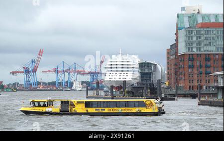 Das Kreuzfahrtschiff AIDAsol liegt am Kreuzfahrtterminal Altona. Altona Hamburg *** das Kreuzfahrtschiff AIDAsol liegt am Kreuzfahrtterminal Altona Hamburg Stockfoto