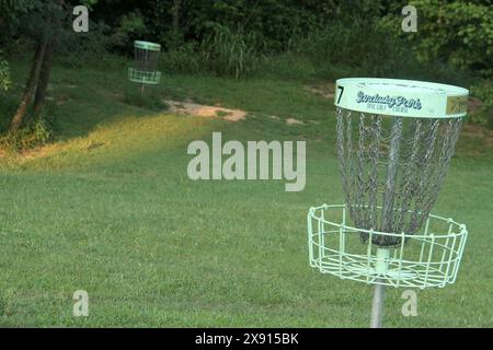 Disc (Frisbee) Golfkörbe in einem Park in den USA Stockfoto