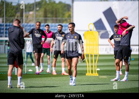 Valdebebas, Madrid, Spanien. Mai 2024. Lucas Vazquez von Real Madrid (C), der am 27. Mai 2024 in Valdebebas, Spanien, vor dem Finale der UEFA Champions League gegen Borussia Dortmund in Ciudad Real Madrid (C) zu sehen war. (Kreditbild: © Alberto Gardin/ZUMA Press Wire) NUR REDAKTIONELLE VERWENDUNG! Nicht für kommerzielle ZWECKE! Stockfoto