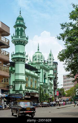 07 03 2011 Vintage alte gut dekorierte Moschee Hamidiya Masjid Pydhonie Polizeistation Ibrahim Rehmatullah Rd Mumbai Maharashtra Indien.Asien. Stockfoto