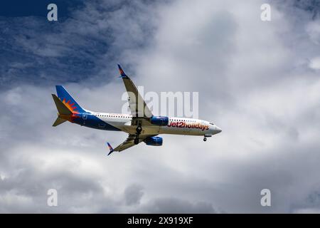 Jet2 Holidays nähert sich dem Flughafen Burgas mit einer Boeing 737 Stockfoto