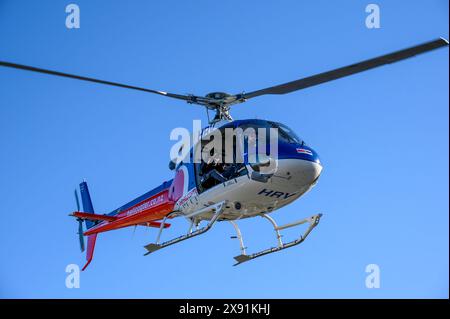 Hubschrauberrundflug im Freien über Mount Cook und den Tasman River, South Island, Neuseeland. Stockfoto