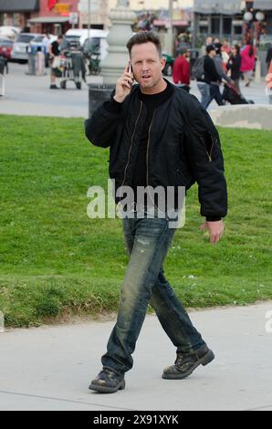 Exklusiv  Dean Winter auf dem Fernsehgerät. WESTSIDE, in Venedig, Kalifornien, am 20. März 2013. Stockfoto