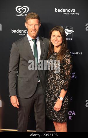 Nicolas Mack und Ann-Katrin Mack bei der Verleihung des 24. Radio Regenbogen Award 2024 in der Europa-Park Arena. Rost, 19.04.2024 Stockfoto