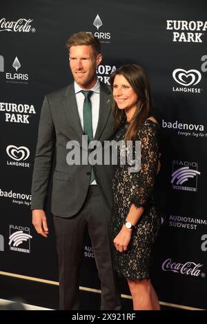 Nicolas Mack und Ann-Katrin Mack bei der Verleihung des 24. Radio Regenbogen Award 2024 in der Europa-Park Arena. Rost, 19.04.2024 Stockfoto