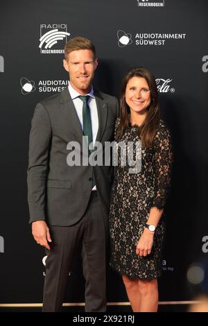 Nicolas Mack und Ann-Katrin Mack bei der Verleihung des 24. Radio Regenbogen Award 2024 in der Europa-Park Arena. Rost, 19.04.2024 Stockfoto