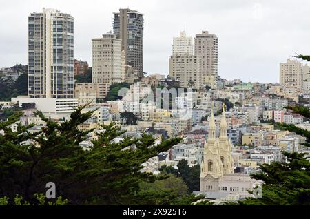 Blick über San Francisco und Golden Gate Bridge vom Coit Tower, San Francisco, Kalifornien, USA Stockfoto