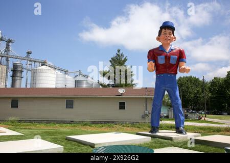 Snerd Riese vor dem American Giants Museum in Downtown, Atlanta, Illinois Stockfoto