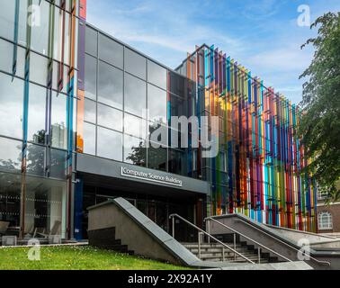 Der Eingang zum Computer Science Building der Queens University Belfast. Stockfoto