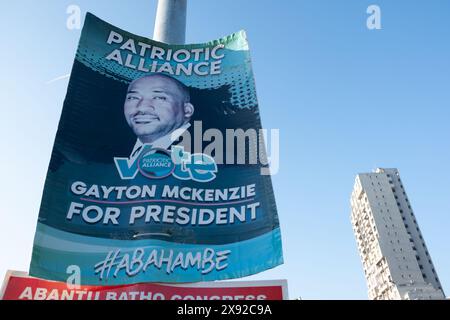 Woodburn, Pietermaritzburg, KwaZulu-Natal, Südafrika, 20240527. FOTO: David A. Larsen. Wahlplakate im Vorfeld der Südafrikanischen Parlamentswahlen 2024. Die Wahlen von 2024 sind die bedeutendste seit der ersten freien und fairen demokratischen Wahl im Jahr 1994, da es sich als das erste Mal erweisen könnte, dass der Afrikanische Nationalkongress weniger als 50 % Mehrheit erreicht. Stockfoto