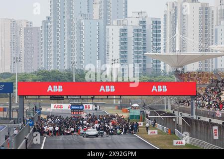 Grille de Start, Startaufstellung, während des Shanghai ePrix 2024, 8. Treffens der ABB FIA Formel E Weltmeisterschaft 2023-24, auf dem Shanghai International Circuit vom 24. Bis 26. Mai 2024 in Shanghai, China Stockfoto