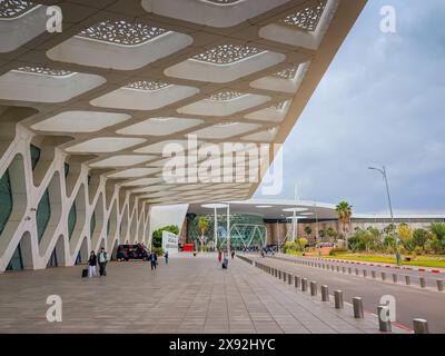 05 28 2024 - Marrakesch, Marokko. Das neue Menara Airport Gebäude mit atemberaubendem architektonischem Design in der Hauptstadt von Marokko Stockfoto