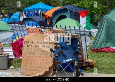 Detroit, Michigan, USA. Mai 2024. Ein Zeltlager, das von Studenten der Wayne State University in Solidarität mit den Opfern der israelischen Bombardements in Gaza errichtet wurde. Die Universität antwortete, indem sie den Unterricht bis auf weiteres ablehnte. Quelle: Jim West/Alamy Live News Stockfoto