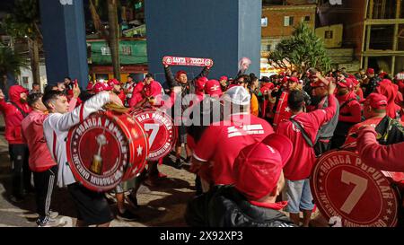 Barueri, Sao Paulo, Brasilien. Mai 2024. Barueri (SP), 28/2024 - FUSSBALL/CAMPEONATO/SUL-AMERIACANA/SP Ã¢â‚¬' Publikumsbewegung vor dem Spiel zwischen Internacional (BRA) gegen Belgrano (ARG), gültig für die 6. Runde der Südamerika-Meisterschaft, die am Dienstag, 28. Mai 2024 in der Arena Barueri ausgetragen wird. (Kreditbild: © Leco Viana/TheNEWS2 via ZUMA Press Wire) NUR REDAKTIONELLE VERWENDUNG! Nicht für kommerzielle ZWECKE! Stockfoto