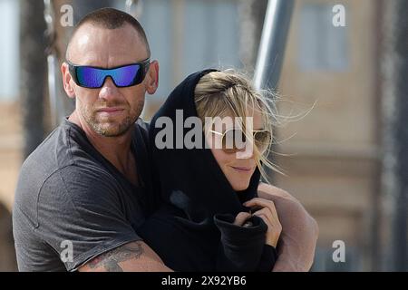 Glück und Liebe für Heidi Klum und Martin Kristen am Strand von Santa Monica, Kalifornien. Stockfoto