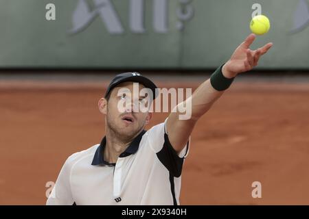 Nicolas Jarry aus Chile am 1. Tag der French Open 2024, Roland-Garros 2024, Grand Slam-Tennisturnier am 26. Mai 2024 im Roland-Garros-Stadion in Paris, Frankreich Stockfoto