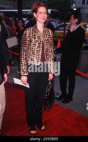16. MAI 2000: NEW YORK CITY. CYNTHIA NIXON. PREMIERE VON "SMALL TIME GAOKS" - BEEKMAN THEATRE. QUELLE: WALTER WEISSMAN / . K18862WW (Abbildung: © WALTER WEISSMAN/ZUMA Wire) NUR ZUR REDAKTIONELLEN VERWENDUNG! Nicht für kommerzielle ZWECKE! Stockfoto