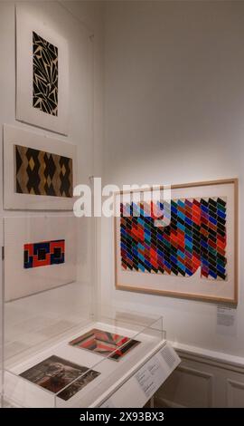 Sonia Delaunay Ausstellung in der Bard Graduate Center Gallery in Manhattan NYC Stockfoto