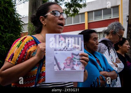 Guatemala-Stadt, Guatemala-Stadt, Guatemala. Mai 2024. Der interreligiöse Sektor Sentinels steht solidarisch mit dem palästinensischen Volk und schließt sich einer Geste des Gebets für Frieden und Waffenstillstand an. Kriege in der Welt verursachen Schmerz und Tod und verstoßen gegen die Botschaft des Friedens, implizit in Spiritualitäten. (Kreditbild: © Fernando Chuy/ZUMA Press Wire) NUR REDAKTIONELLE VERWENDUNG! Nicht für kommerzielle ZWECKE! Stockfoto