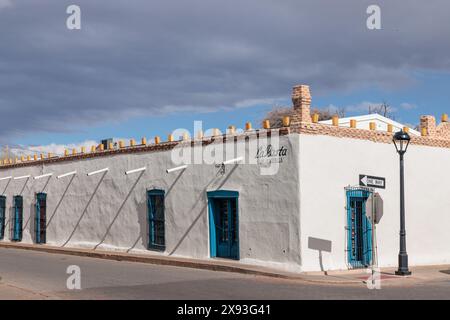 Die lehmziegelarchitektur im territorialen Stil des Restaurantgebäudes La Posta de la Mesilla in Mesilla, New Mexico Stockfoto