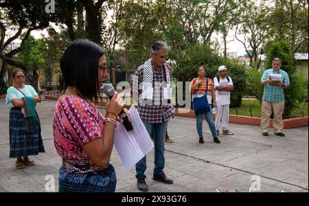 Guatemala-Stadt, Guatemala-Stadt, Guatemala. Mai 2024. Der interreligiöse Sektor Sentinels steht solidarisch mit dem palästinensischen Volk und schließt sich einer Geste des Gebets für Frieden und Waffenstillstand an. Kriege in der Welt verursachen Schmerz und Tod und verstoßen gegen die Botschaft des Friedens, implizit in Spiritualitäten. (Kreditbild: © Fernando Chuy/ZUMA Press Wire) NUR REDAKTIONELLE VERWENDUNG! Nicht für kommerzielle ZWECKE! Stockfoto