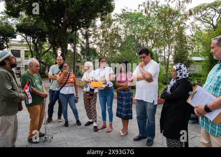 Guatemala-Stadt, Guatemala-Stadt, Guatemala. Mai 2024. Der interreligiöse Sektor Sentinels steht solidarisch mit dem palästinensischen Volk und schließt sich einer Geste des Gebets für Frieden und Waffenstillstand an. Kriege in der Welt verursachen Schmerz und Tod und verstoßen gegen die Botschaft des Friedens, implizit in Spiritualitäten. (Kreditbild: © Fernando Chuy/ZUMA Press Wire) NUR REDAKTIONELLE VERWENDUNG! Nicht für kommerzielle ZWECKE! Stockfoto