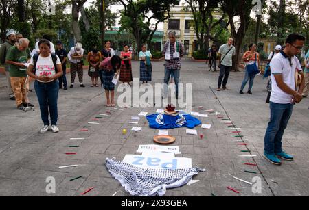 Guatemala-Stadt, Guatemala-Stadt, Guatemala. Mai 2024. Der interreligiöse Sektor Sentinels steht solidarisch mit dem palästinensischen Volk und schließt sich einer Geste des Gebets für Frieden und Waffenstillstand an. Kriege in der Welt verursachen Schmerz und Tod und verstoßen gegen die Botschaft des Friedens, implizit in Spiritualitäten. (Kreditbild: © Fernando Chuy/ZUMA Press Wire) NUR REDAKTIONELLE VERWENDUNG! Nicht für kommerzielle ZWECKE! Stockfoto