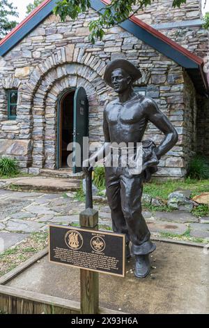 Die Statue des Civilian Conservation Corps (CCC) Iron Mike im Cheaha State Park in der Nähe von Delta, Alabama Stockfoto