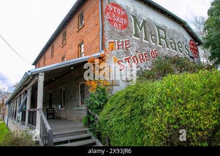 Uralla Stadtzentrum und McCrossins Mill Museum Gebäude, eines der vielen historischen Gebäude in dieser Stadt in New South Wales, Australien Stockfoto