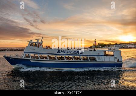 Mackinac Island, Usa. Mai 2024. Eine Shepler's Fähre fährt am 28. Mai von Mackinac Island nach St. Ignace, mir. 2024. (Foto: Andrew Roth/SIPA USA) Credit: SIPA USA/Alamy Live News Stockfoto