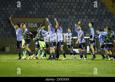 SP - BARUERI - 05/28/2024 - SÜDAMERIKA CUP 2024, INTERNATIONAL x BELGRANO - BELGRANO Spieler feiern am Ende des Spiels gegen Internacional im Arena Barueri Stadion für die Copa Sudamericana 2024 Meisterschaft. Foto: Marco Miatelo/AGIF (Foto: Marco Miatelo/AGIF/SIPA USA) Stockfoto