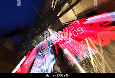 Schuldenuhr des Bundes der Steuerzahler, DEU, Berlin, 29.05.2024 *** Schuldenuhr des Steuerzahlerverbandes, DEU, Berlin, 29 05 2024 Stockfoto