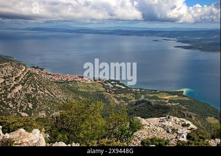 Wunderschöner Blick von der Insel Brac in Kroatien auf die Adria und die Inseln Stockfoto