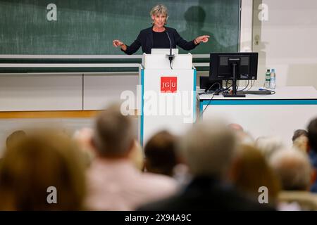 Johannes Gutenberg-Stiftungsprofessur Prof. Dr. Bettina schöne-Seifert mit einem Vortrag zum Thema Embryonenforschung - Deutschland als Trittbrettfahrer ethische Fragen in der modernen Medizin. 28.05.24 *** Johannes Gutenberg stiftete Prof Dr. Bettina schöne Seifert mit einem Vortrag über Embryoforschung Deutschland als Freireiter ethische Fragen in der modernen Medizin 28 05 24 Stockfoto