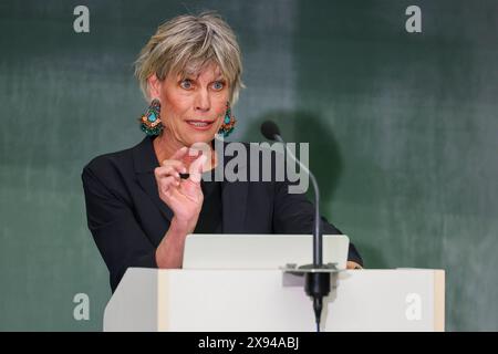 Johannes Gutenberg-Stiftungsprofessur Prof. Dr. Bettina schöne-Seifert mit einem Vortrag zum Thema Embryonenforschung - Deutschland als Trittbrettfahrer ethische Fragen in der modernen Medizin. 28.05.24 *** Johannes Gutenberg stiftete Prof Dr. Bettina schöne Seifert mit einem Vortrag über Embryoforschung Deutschland als Freireiter ethische Fragen in der modernen Medizin 28 05 24 Stockfoto