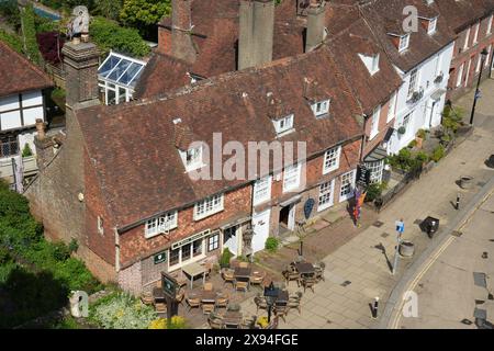 Burtons Restaurant in der Battle High Street neben Battle Abbey. Stockfoto