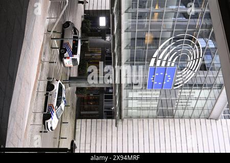 Brüssel, Belgien Mai 2024. Im Europäischen Parlament finden Polizeidurchsuchungen statt, um Beweise für russische Einmischungsversuche bei den bevorstehenden Europawahlen am Mittwoch, den 29. Mai 2024 in Brüssel zu finden. BELGA FOTO LAURIE DIEFFEMBACQ Credit: Belga News Agency/Alamy Live News Stockfoto