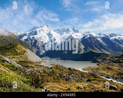 Mount Sefton und Lake Mueller vom Hooker Valley Track aus gesehen, Südalpen, Südinsel, Neuseeland, Pazifik Stockfoto