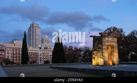 Blick auf den alten nubischen Tempel von Debod, der im Parque de la Montana wieder aufgebaut wurde Stockfoto