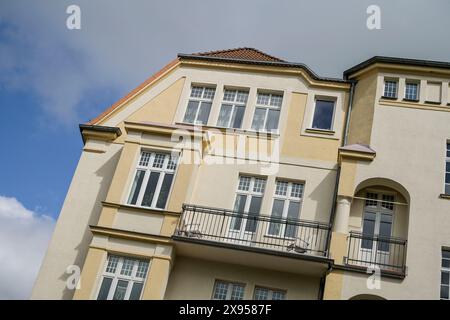 Altes Gebäude, Teltower Damm, Zehlendorf, Bezirk Steglitz-Zehlendorf, Berlin, Deutschland, Altbau, Teltower Damm, Zehlendorf, Bezirk Steglitz-Zehlendorf, Stockfoto