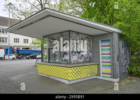 Kulturkiosk, ehemaliges Café und Eisdiele, alter Kiosk in Zehlendorf Mitte, Teltower Damm / Potsdamer Chaussee, Zehlendorf, Steglitz-Zehlendorf, BER Stockfoto