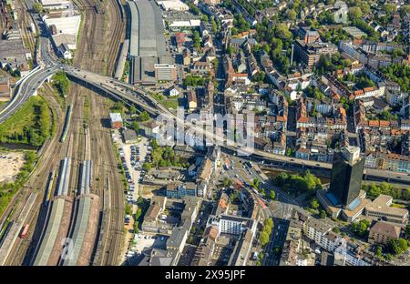 Luftbild, Hochstraße Eckeseyer Straße, Altenhagener Brücke, Bahngleise zum Hbf Hagen Hauptbahnhof, Agentur für Arbeit Hochhaus Turm, Wohngebiet Altenhagen, Hagen, Ruhrgebiet, Nordrhein-Westfalen, Deutschland ACHTUNGxMINDESTHONORARx60xEURO *** Luftansicht, Hochstraße Eckeseyer Straße, Altenhagener Brücke, Bahngleise zum Hagener Hauptbahnhof, Arbeitsagentur Hochhaus, Wohngebiet Altenhagen, Hagen, Ruhrgebiet, Nordrhein-Westfalen, Deutschland ACHTUNGxMINDESTHONORARx60xEURO Stockfoto