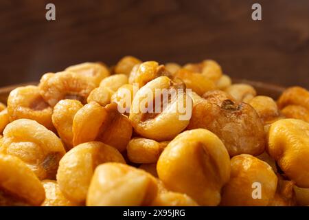 Große Inka-Mais-Rührbraten in Öl Stockfoto