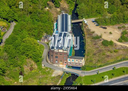 Luftbild, denkmalgeschützte alte Schraubenfabrik Funcke und Hueck Hagen am Fluss Ennepe, Umbau zu einem Gesundheitscampus, Plessenstraße, Altenhagen, Hagen, Ruhrgebiet, Nordrhein-Westfalen, Deutschland ACHTUNGxMINDESTHONORARx60xEURO *** Luftansicht, denkmalgeschützte alte Funcke und Hueck Hagen Schraubenfabrik an der Ennepe, Umbau zum Gesundheitscampus, Plessenstraße, Altenhagen, Hagen, Ruhrgebiet, Nordrhein-Westfalen, Deutschland ATTENTIONxMINDESTHONORARx60xEURO Stockfoto