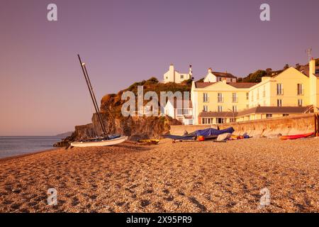 England, Devon, Torcross ab Slapton Sands mit „Tor + Hotel“ Stockfoto