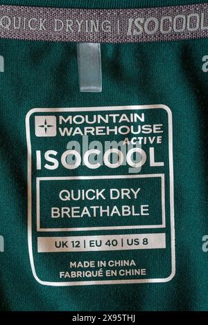 Mountain Warehouse Active - isocool schnell trocknend atmungsaktiv Made in China - Informationen in saugenden T-Shirt T-Shirt T-Shirt T-Shirt T-Shirt Stockfoto