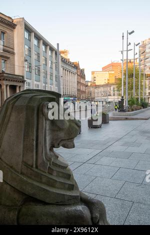 Frühmorgendliches Licht auf dem Marktplatz in Nottingham City, Nottinghamshire England Großbritannien Stockfoto