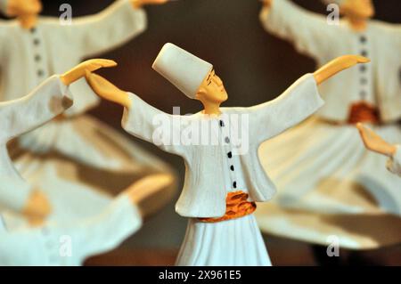 Türkei, Istanbul, Shop-Ausstellung, Wirbelnde Derwisch-Souvenirs Stockfoto