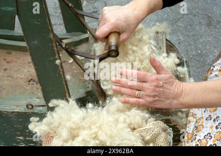 Italien, Lombardei, alte Kardieren Wolle Stockfoto